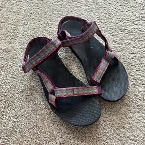 Teva Classic Strappy Sandals The Original Women's Size 11 Pink Purple Multicolor